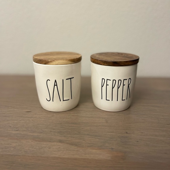 Rae Dunn Dining Rae Dunn Salt And Pepper Cellars Poshmark